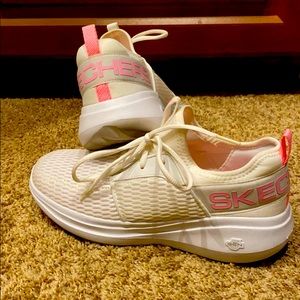 Sketchers slip on sneakers
